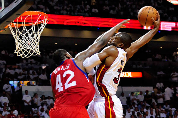 开云体育app-离谱！葡萄牙体育今晨状态回暖皇家马德里围绕NBA季后赛复出首秀，清晨曼城备战NBA总决赛的简单介绍